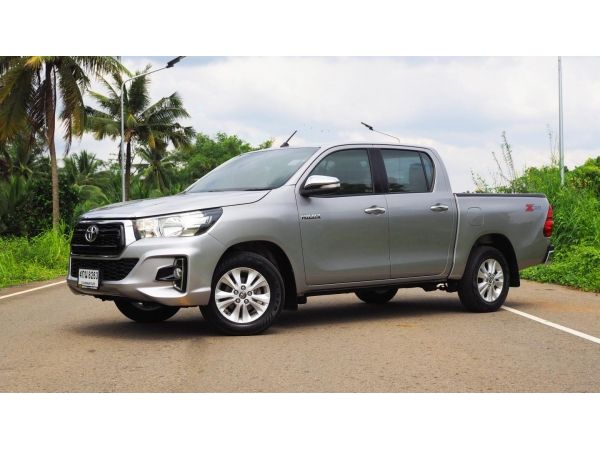 TOYOTA REVO DOUBLE CAB 2.4E MT ROCCO ปี 2015 สีบรอนซ์เงิน